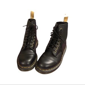 ✨Like New!! Doc Martens - Sz 8 - Black, Vegan Leather, Combat Boots